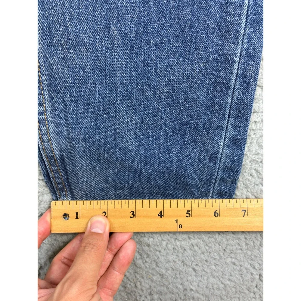 Levis no visible